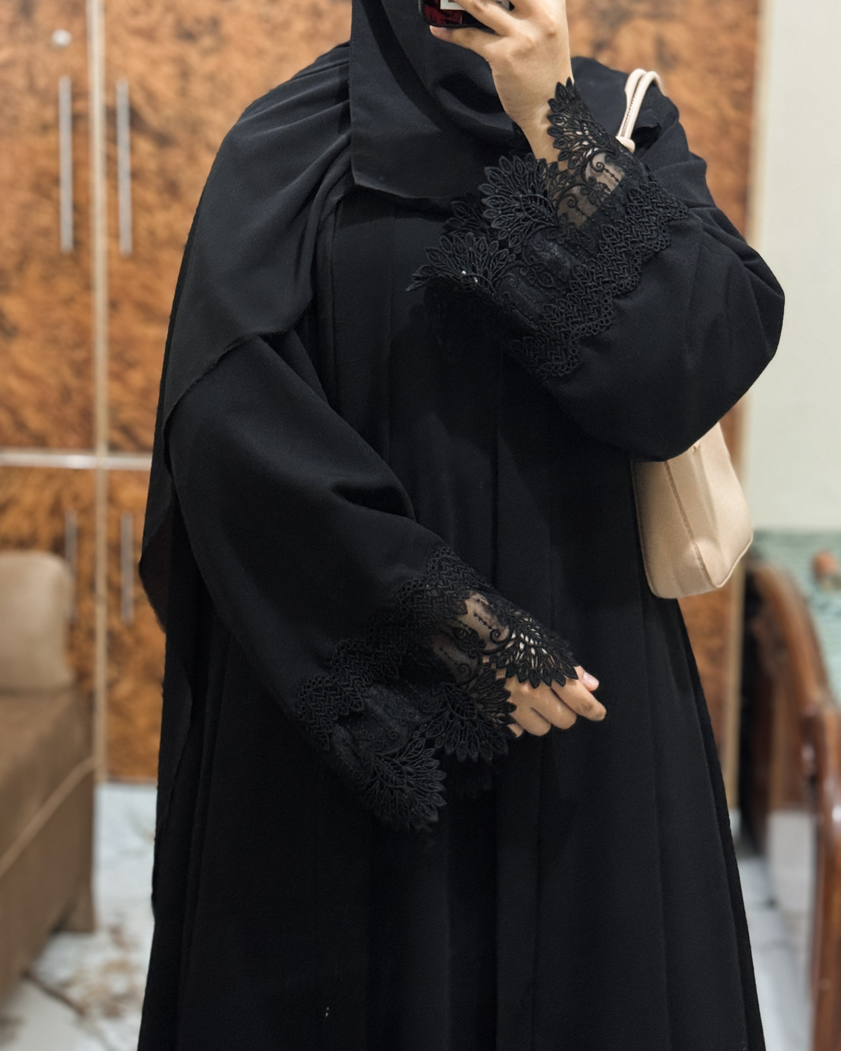 Arabian Aura Abaya