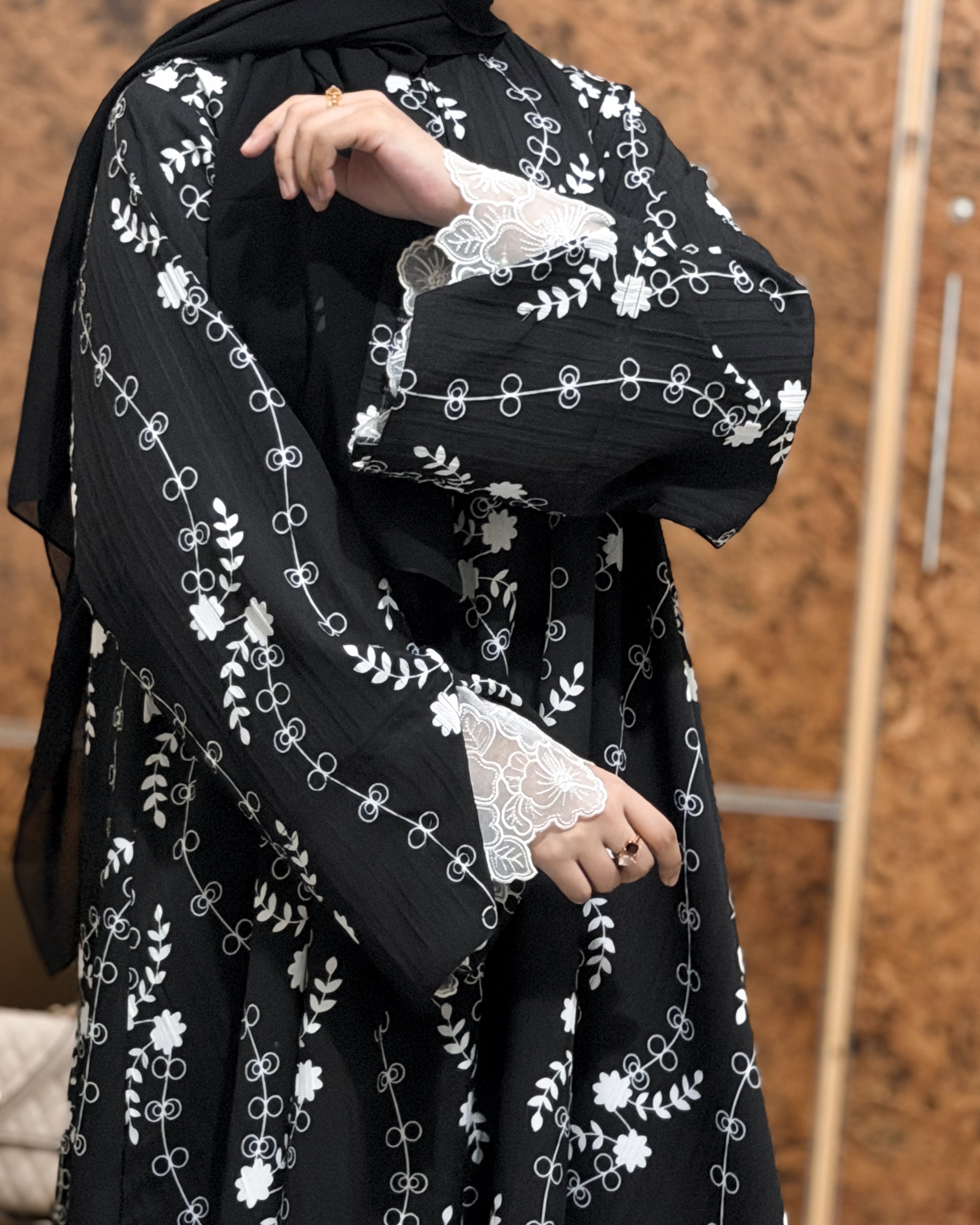 Midnight Bloom Abaya