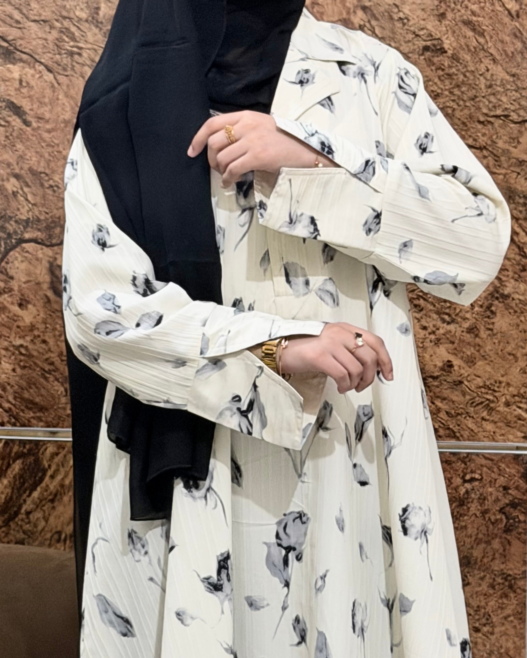 Noir Muse Abaya