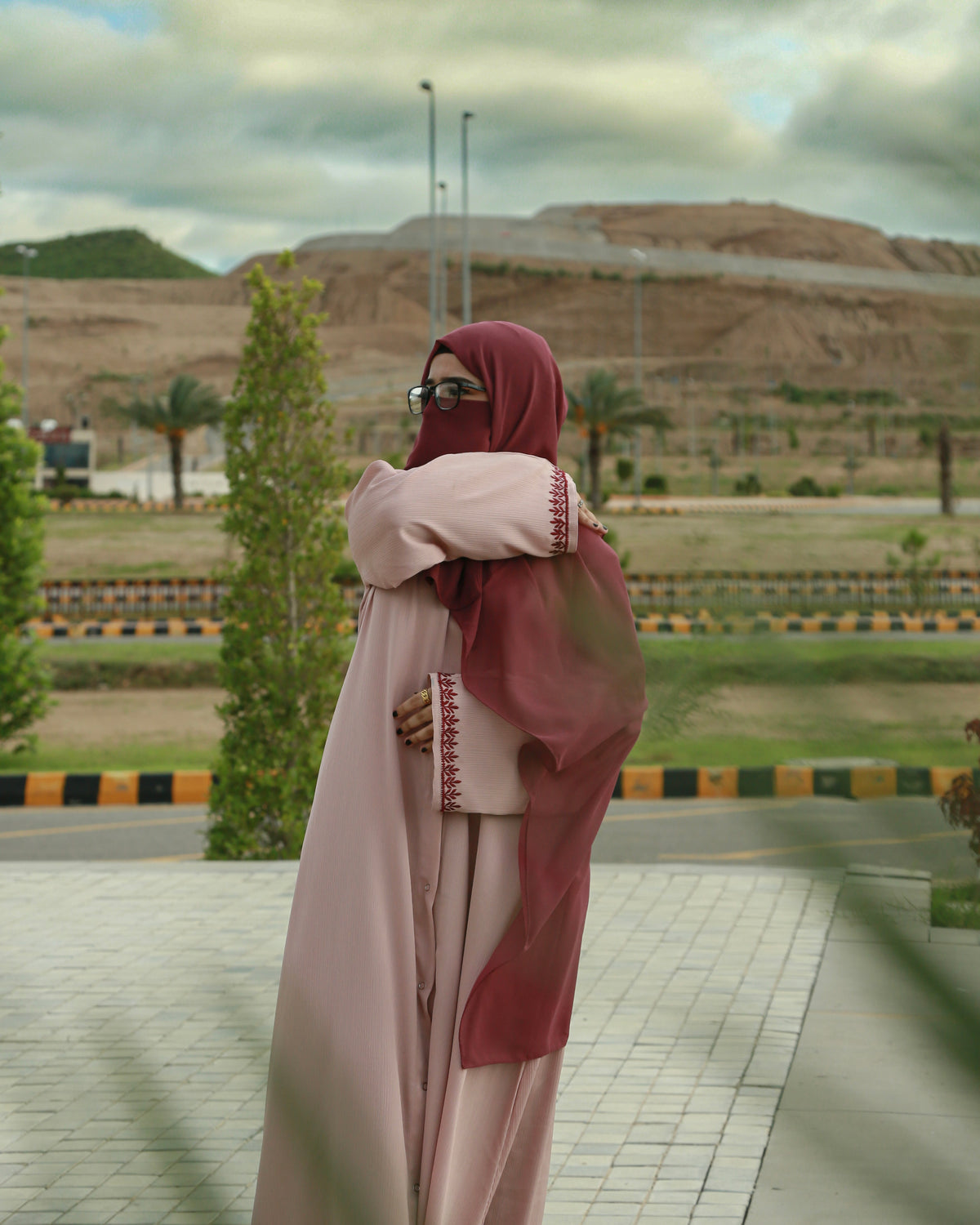 Rosewood Blush Abaya