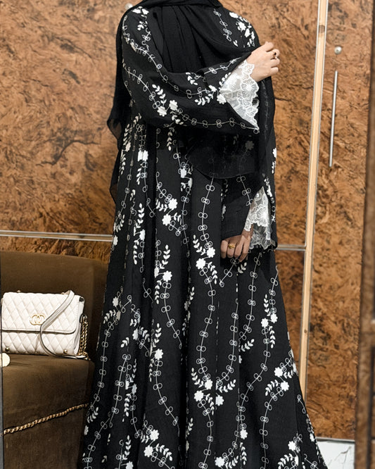 Midnight Bloom Abaya