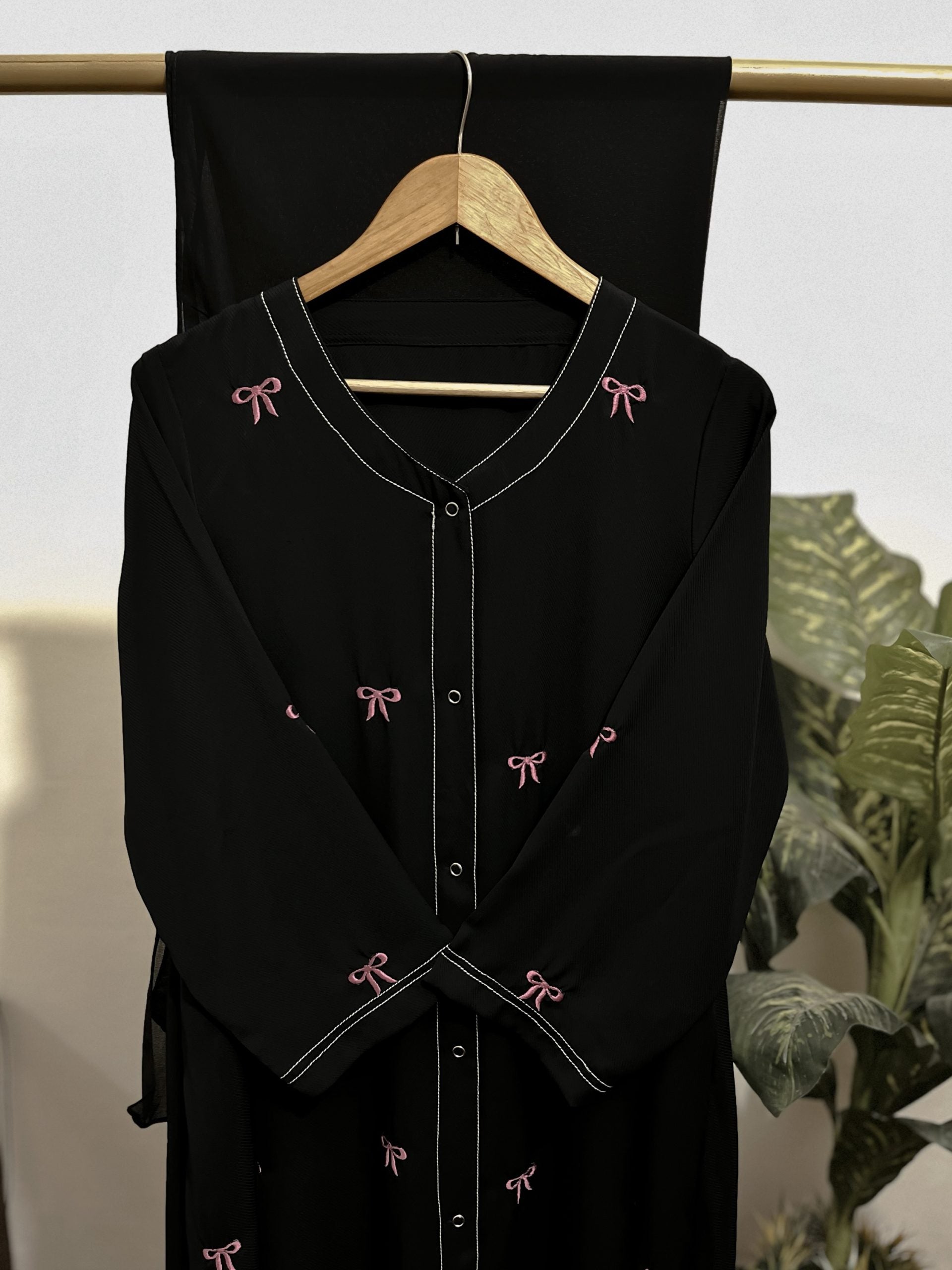 Bow & Blooms – Siyah